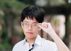 Từng 'mất gốc' tiếng Anh, nam sinh Hà Nội đạt điểm SAT top 2% thế giới