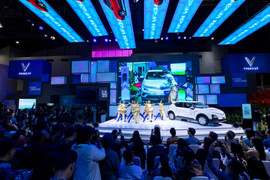 Cận cảnh những mẫu SUV VinFast tay lái nghịch lần đầu lộ diện tại Indonesia