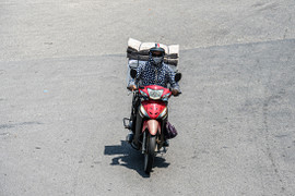 Đầu tháng 4, Hà Nội nắng nóng 35 độ C