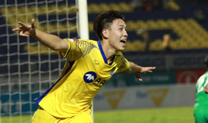 Kết quả V.League: Thua SLNA, Bình Định mất vị trí thứ 2