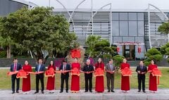 Gắn biển công trình đạt Giải đặc biệt Quy hoạch Đô thị Quốc gia 2022