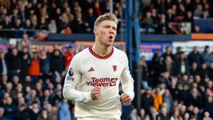 Luton Town 1-2 Man Utd: Hojlund ghi bàn chớp nhoáng