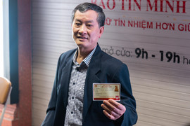 10 năm liên tiếp xếp hàng đầu tiên chờ mua vàng ngày vía Thần Tài