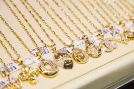 Giá vàng hôm nay 19/2: Thế giới tăng, trong nước chờ biến động ngày vía Thần Tài