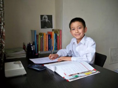 Hành trình phi thường của chàng trai 12 tuổi vào đại học, 21 tuổi là tiến sĩ 