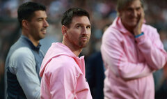 Messi xoa dịu cổ động viên, dân mạng Trung Quốc vẫn chỉ trích