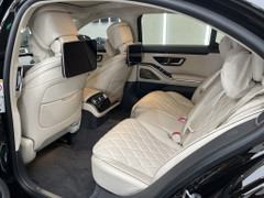 Mẹo giữ nội thất ô tô luôn mới