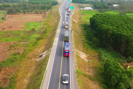 Thủ tướng yêu cầu đẩy nhanh nâng cấp các tuyến cao tốc quy mô 2 làn xe