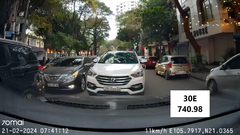 Tài xế lấn làn, dòng phương tiện kẹt cứng