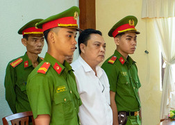 Bắt giam Giám đốc Văn phòng đăng ký đất đai Hậu Giang