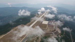 Khám phá sân bay ẩn mình 'trên mây' ở Trung Quốc