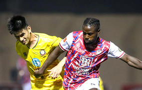 Đá 10 trận chỉ ghi 1 bàn cho CLB TP.HCM, cựu tuyển thủ Pháp mất việc