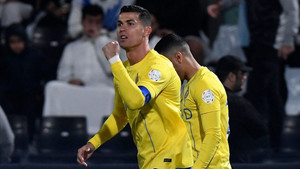 Ronaldo đối mặt làn sóng chỉ trích sau màn ăn mừng phản cảm