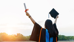 Đại học tại chức là gì?