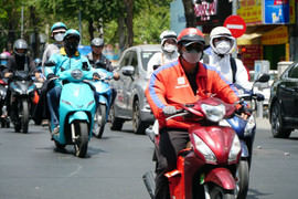 Dự báo thời tiết TP.HCM hôm nay 28/2: Nắng nóng gay gắt, chỉ số UV cao