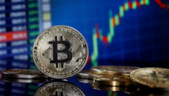 Bitcoin vượt mốc 60.000 USD