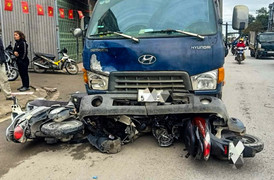 Xe tải tông liên hoàn xe máy, 1 người tử vong