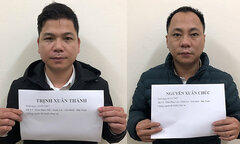 Xin bỏ qua lỗi vi phạm bất thành, 2 tài xế say xỉn tấn công cảnh sát giao thông