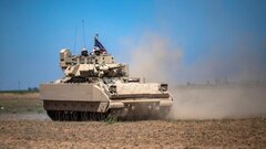 Nga phá hủy xe chiến đấu Bradley, Ukraine hạ tên lửa Kh-59