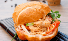Điểm danh quán bánh mì đông khách ở TP.HCM