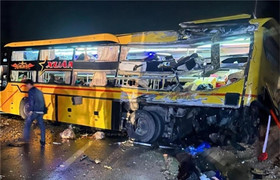 Khởi tố tài xế xe container tông xe khách trên Quốc lộ 2