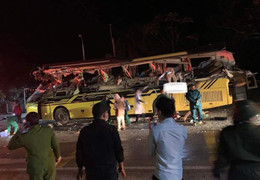 Nguyên nhân vụ tai nạn giữa xe container và ô tô khách làm 5 người chết