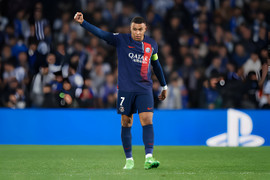 Mbappe lập cú đúp, PSG vào tứ kết Champions League