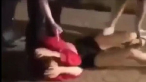 Thiếu nữ bị đánh hội đồng, lột áo trong đêm ở Đắk Lắk: Kỷ luật hai học sinh 