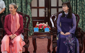 Hai phụ nữ nước ngoài được trao danh hiệu 'Công dân danh dự tỉnh Thừa Thiên Huế”