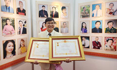 Nỗi niềm mừng tủi của nghệ sĩ cải lương cùng lúc nhận hai bằng khen NSND