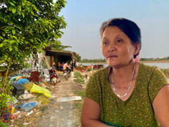 Cuộc sống cực nhọc của người phụ nữ sinh 14 con ở Hà Nội