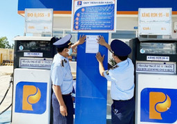 Bán xăng RON95 cao hơn giá quy định 250 đồng/lít, cửa hàng bị phạt