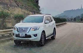 Lái ô tô ngược chiều trên cao tốc, tài xế bị phạt 17 triệu đồng