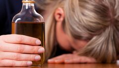 Nghiện rượu lâu năm, nữ giáo viên mầm non phải nhập viện tâm thần