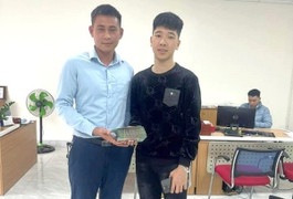 Bị chuyển nhầm 400 triệu đồng vào tài khoản, nam sinh lớp 10 tìm cách trả lại