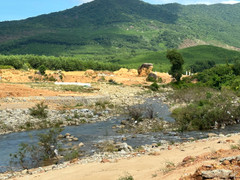 Dự án chậm tiến độ 'vò nát' dòng suối du lịch ở Huế: Phó Chủ tịch tỉnh chỉ đạo