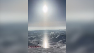 Cột sáng bí ẩn xuất hiện như trong phim viễn tưởng