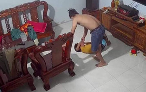 Danh tính kẻ hành hạ tàn bạo bé trai ở Bình Phước