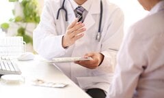 Khát con, vợ đòi chồng cho xin tinh trùng người lạ thụ tinh ống nghiệm