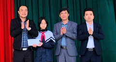 Nhặt được vàng, học sinh lớp 6 nhờ mẹ đăng Facebook tìm chủ nhân