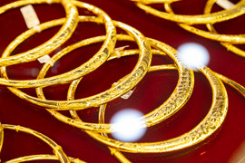 Vàng miếng lại có giá cao kỷ lục mới 