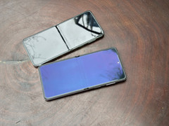 Doanh số điện thoại gập của Samsung 'cắm đầu'