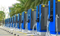 Huy động 2,2 tỷ USD đầu tư trạm sạc trên cao tốc bằng cách nào?