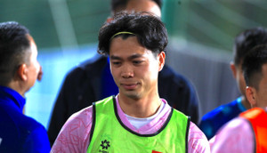 HLV Troussier không loại Công Phượng