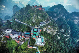 Chùa cổ núi Võ Đang - 'Thánh địa kungfu huyền bí' trong phim Karate Kid