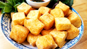 Mẹo chiên đậu hũ giòn rụm, thơm ngon