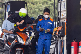 Người tiêu dùng có buộc phải lấy hóa đơn bán lẻ xăng dầu?