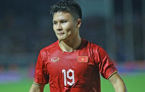 Quang Hải dự bị cả trận, người đại diện chỉ trích HLV Troussier