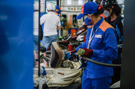Giá xăng tăng hơn 700 đồng/lít