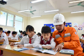 Chung tay xây dựng 'văn hóa tiết kiệm điện'